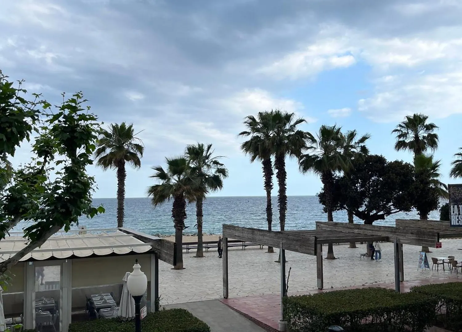 Alquiler Piso Blanes Con Vistas Al Marアパートメント