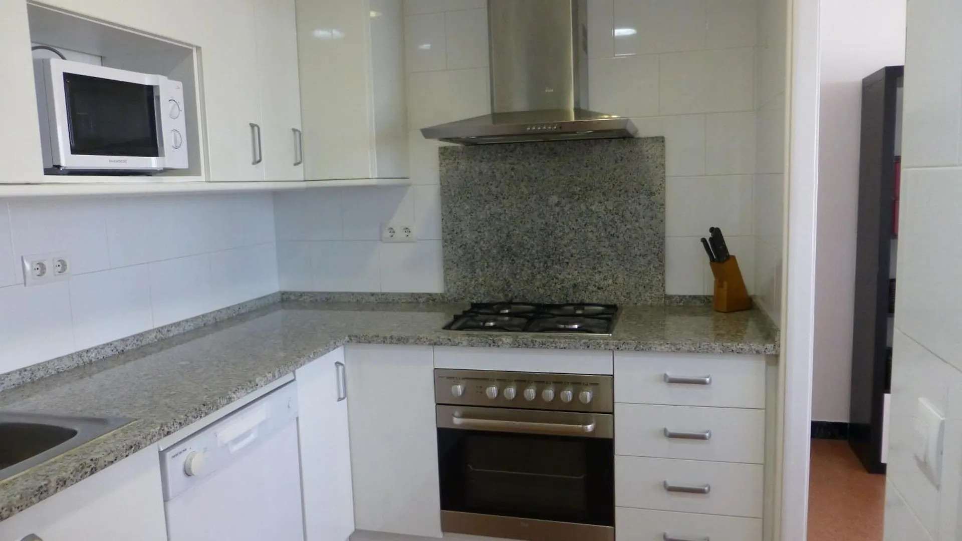 Alquiler Piso Blanes Con Vistas Al Marアパートメント